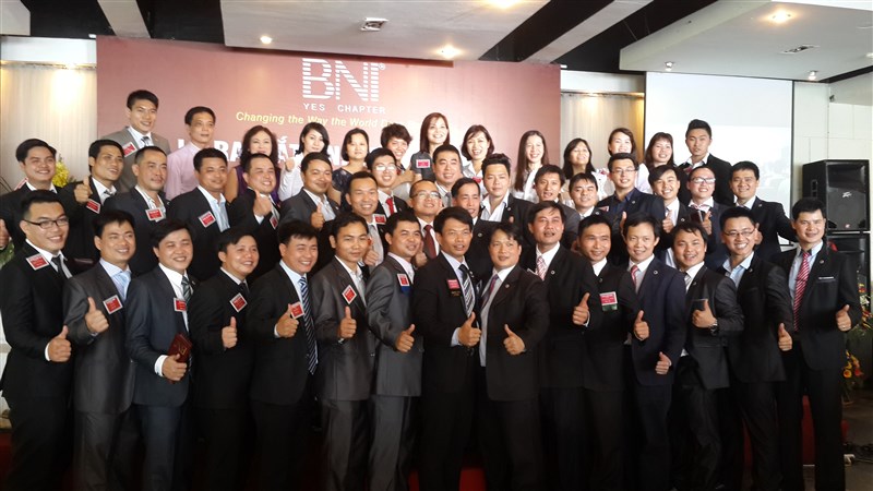 Chủ tịch Nguyễn Văn Sinh và Chuyên Gia Nguyễn Văn Bền  tại Lễ ra mắt BNI Yes Chapter