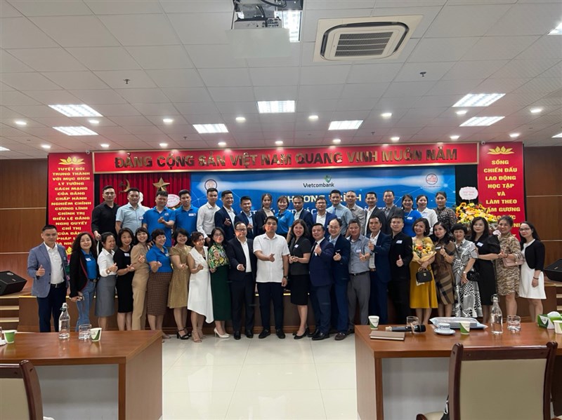 Chuyên gia Nguyễn Văn Bền gặp gỡ, trao đổi, chia sẻ kiến thức về huy động vốn với Câu lạc bộ doanh nghiệp quận Long Biên