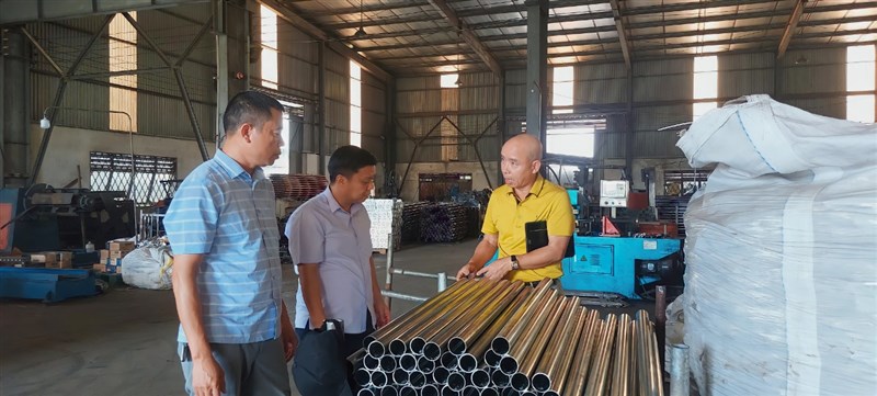 Ban cố vấn Mota Group khảo sát nhà máy sản xuất của đối tác trước khi tư vấn chiến lược