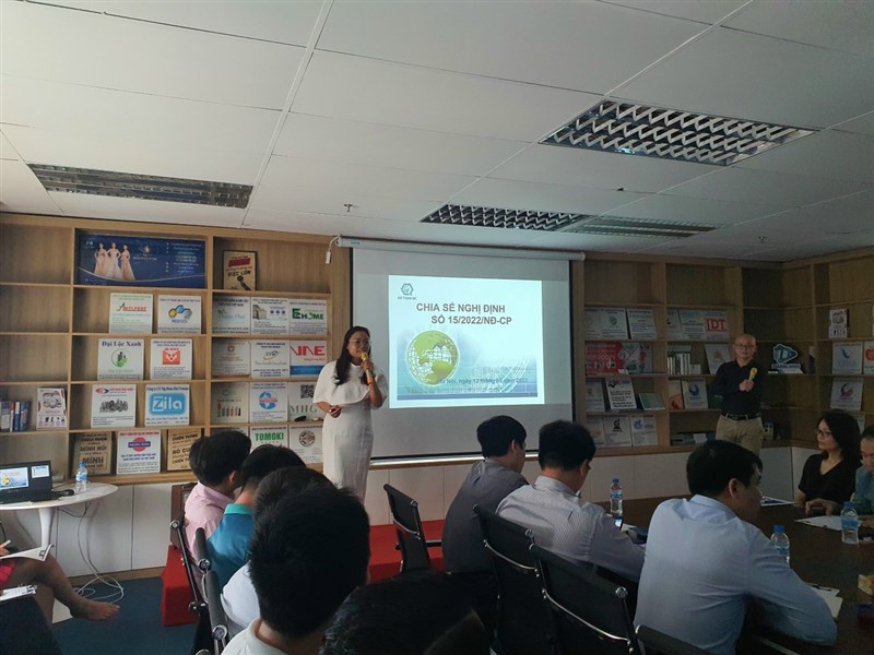 Chủ tịch Công ty kế toán thuế Mota QC - Ngô Thị Phương hướng dẫn kiến kiến thức về thuế cho Diễn đàn doanh nhân 1984