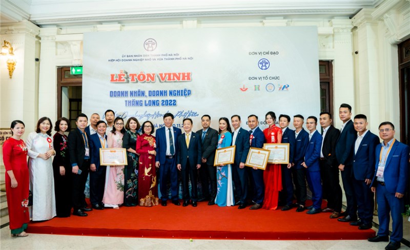 Ban lãnh đạo Mota Group tham dự Lễ Tôn Vinh Doanh nhân, Doanh Nghiệp Thăng Long 2022